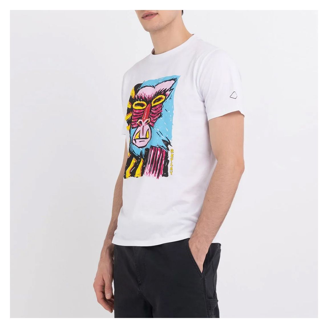 T-Shirt blanc à logo graphique sur la poitrine main product photo