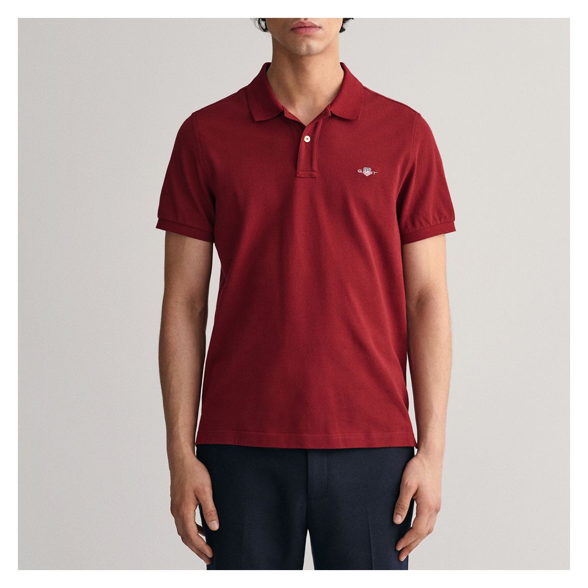 Polo En Coton Piqué À Bouclier Bordeaux main product photo