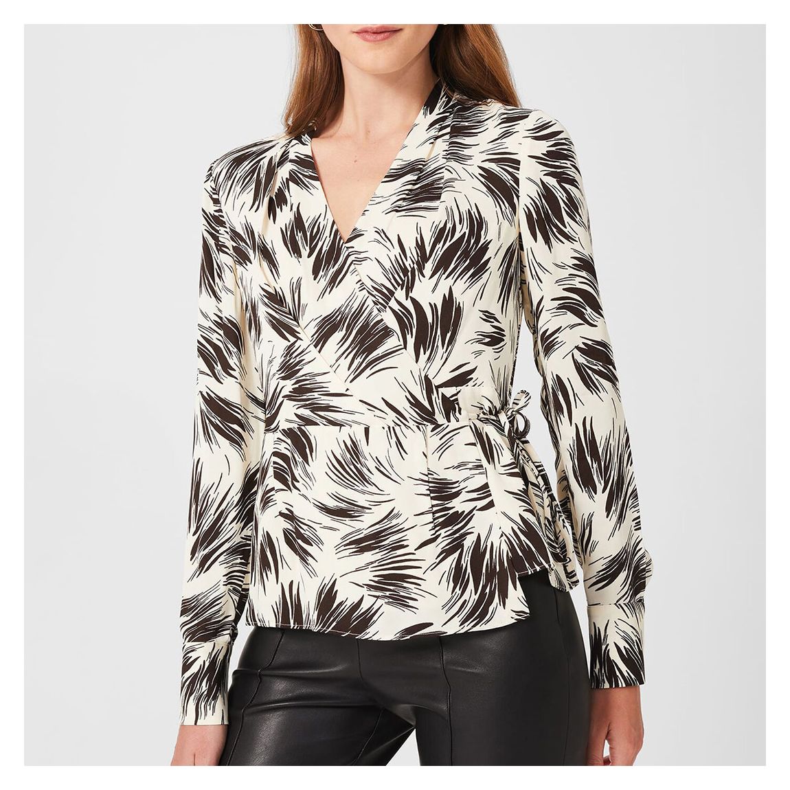 Blouse Enveloppante Imprimée Nieve, Ivoire main product photo