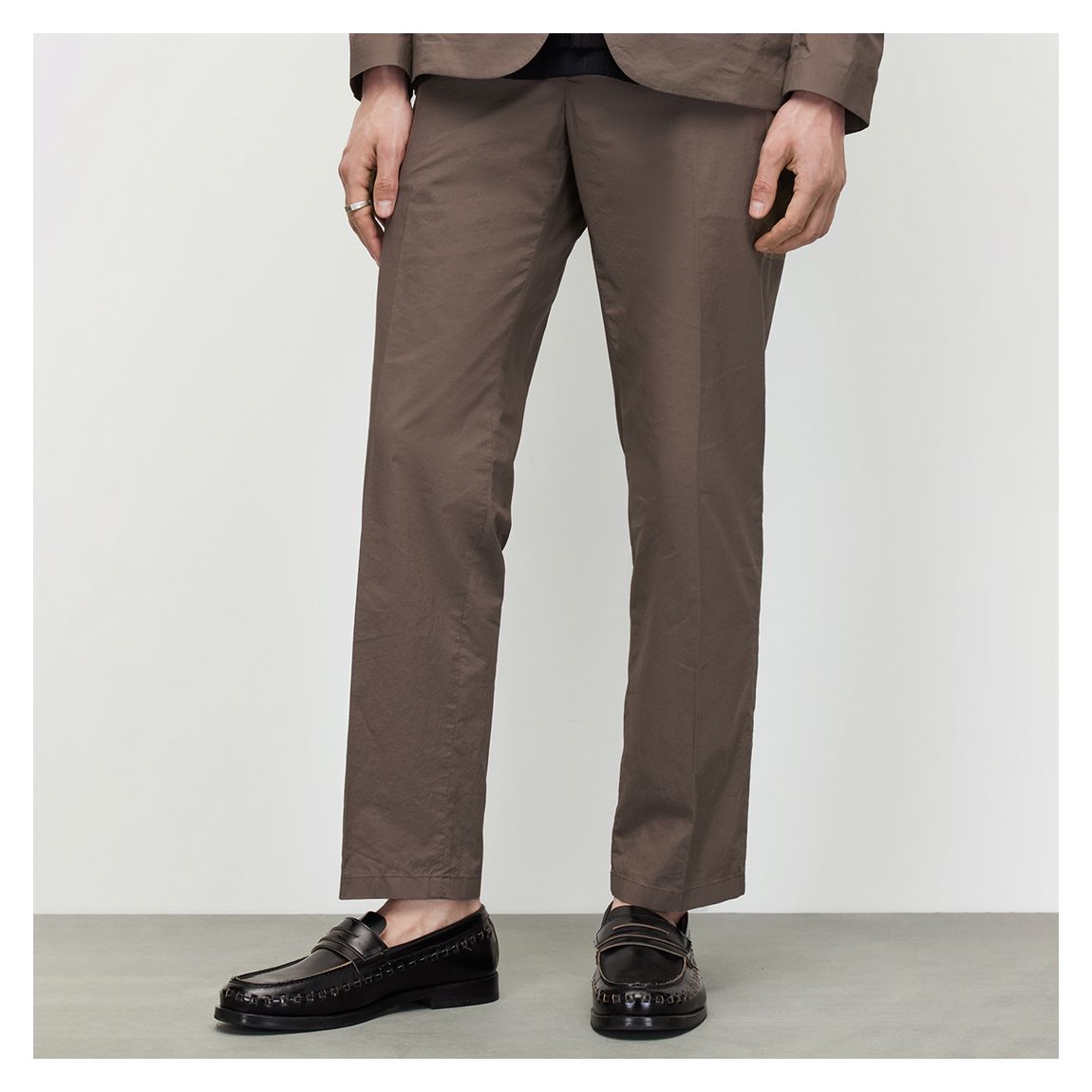Pantalon Droit À Taille Moyenne Canta Marron main product photo