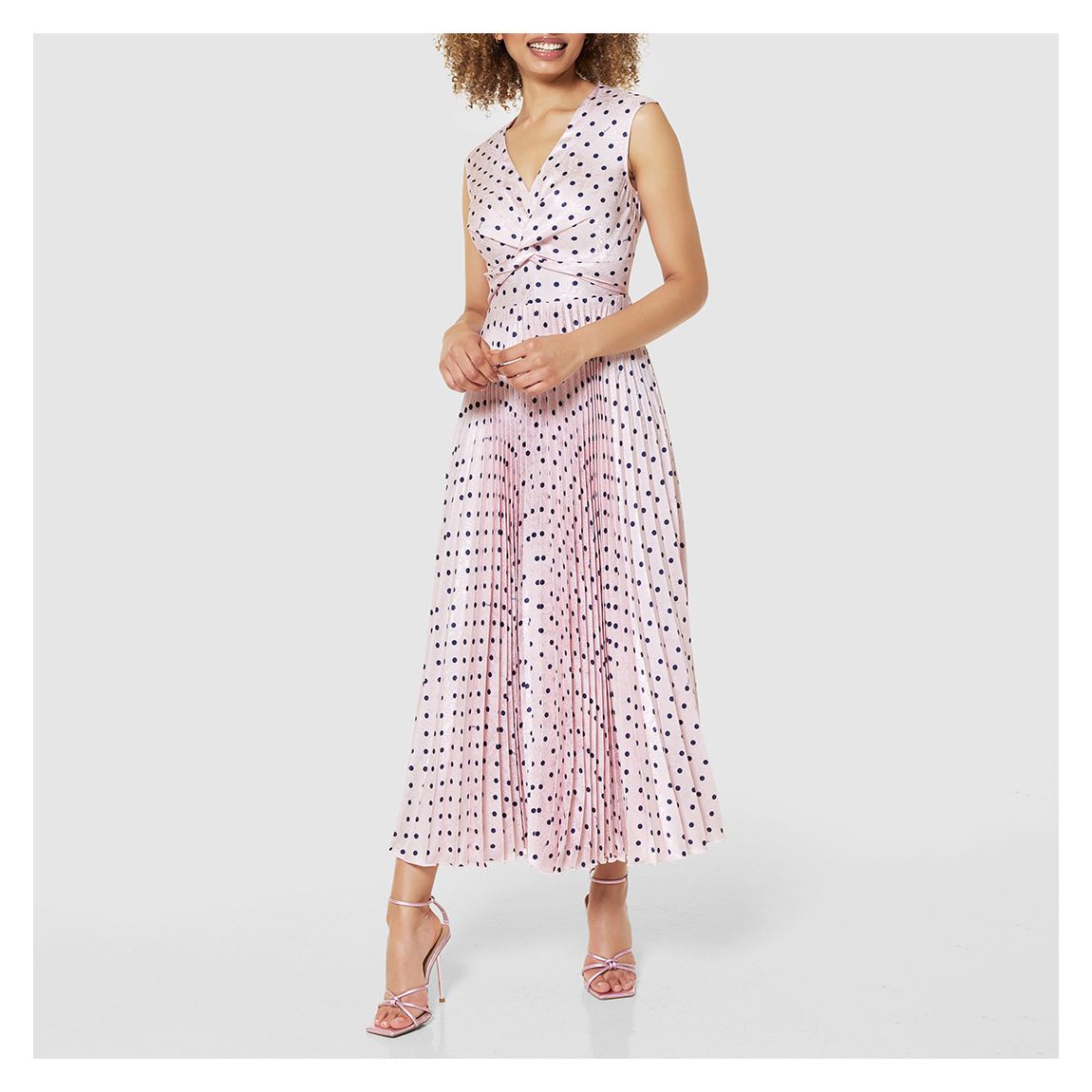 Robe A- Line Plissée À Détails Torsadés Rose main product photo