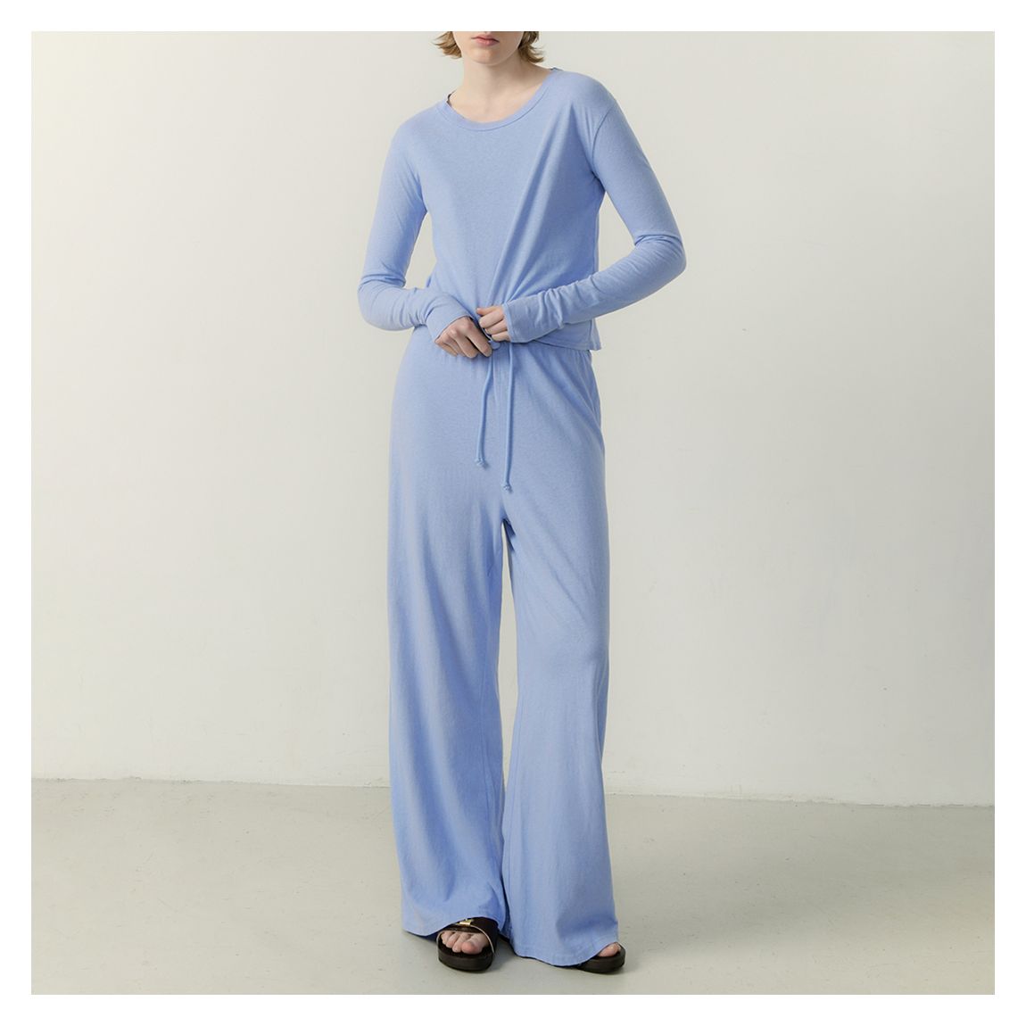 Top Laweville Bleu Pâle En Coton Mélangé À Du Lin main product photo