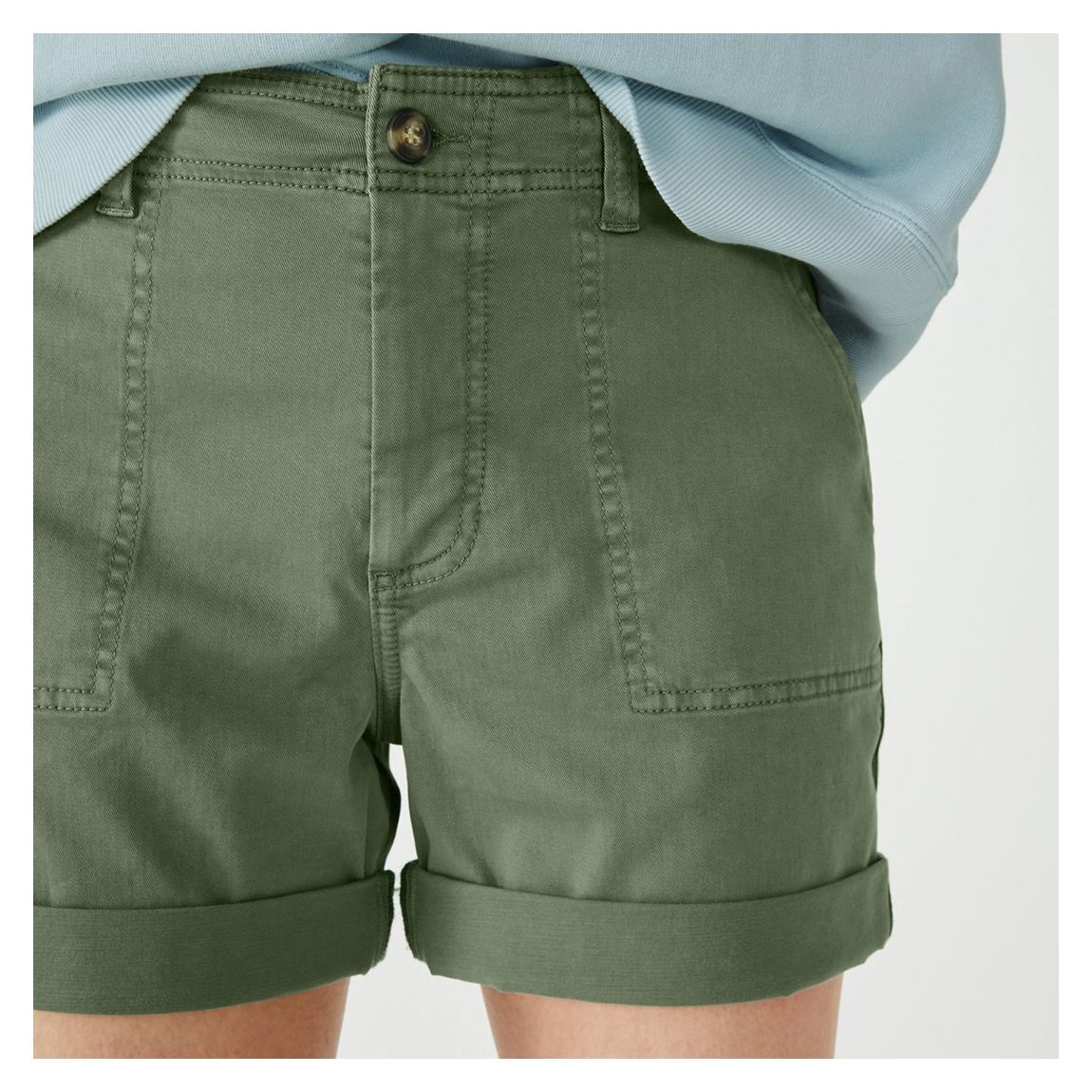 Short Chino En Coton Extensible Vert Lavé main product photo
