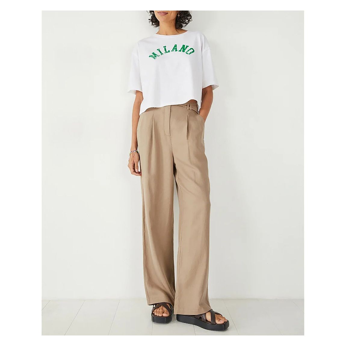 Pantalon En Lin Mélangé Ceinturé Camel Maude main product photo