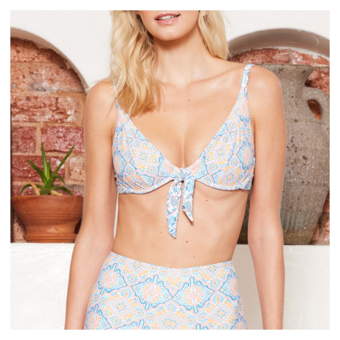 Azalia Sadie Top Bleu Orné main product photo