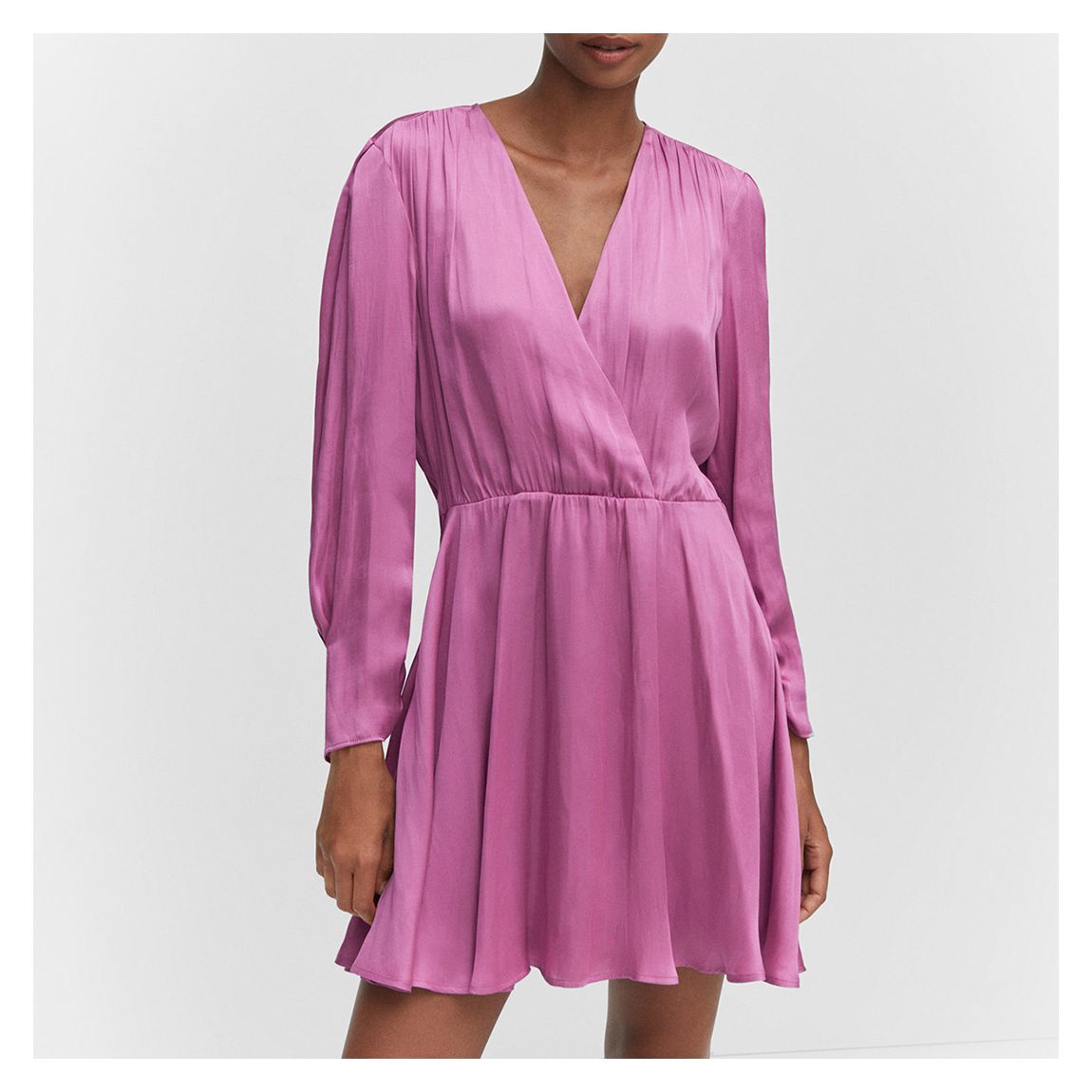 Robe En Satin Rose Enveloppée main product photo
