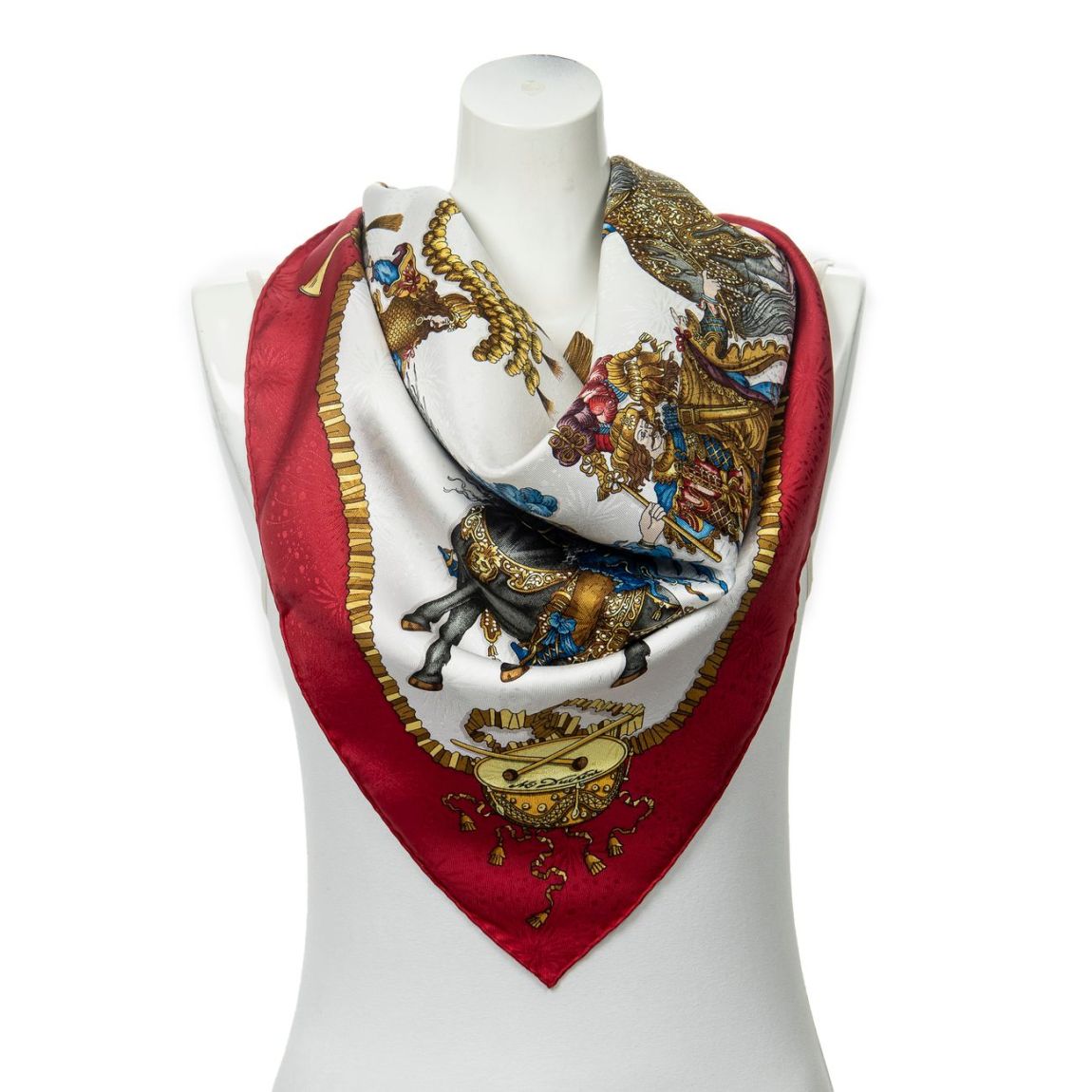 Hermès Scarf en Rouge/Blanc/Bleu main product photo