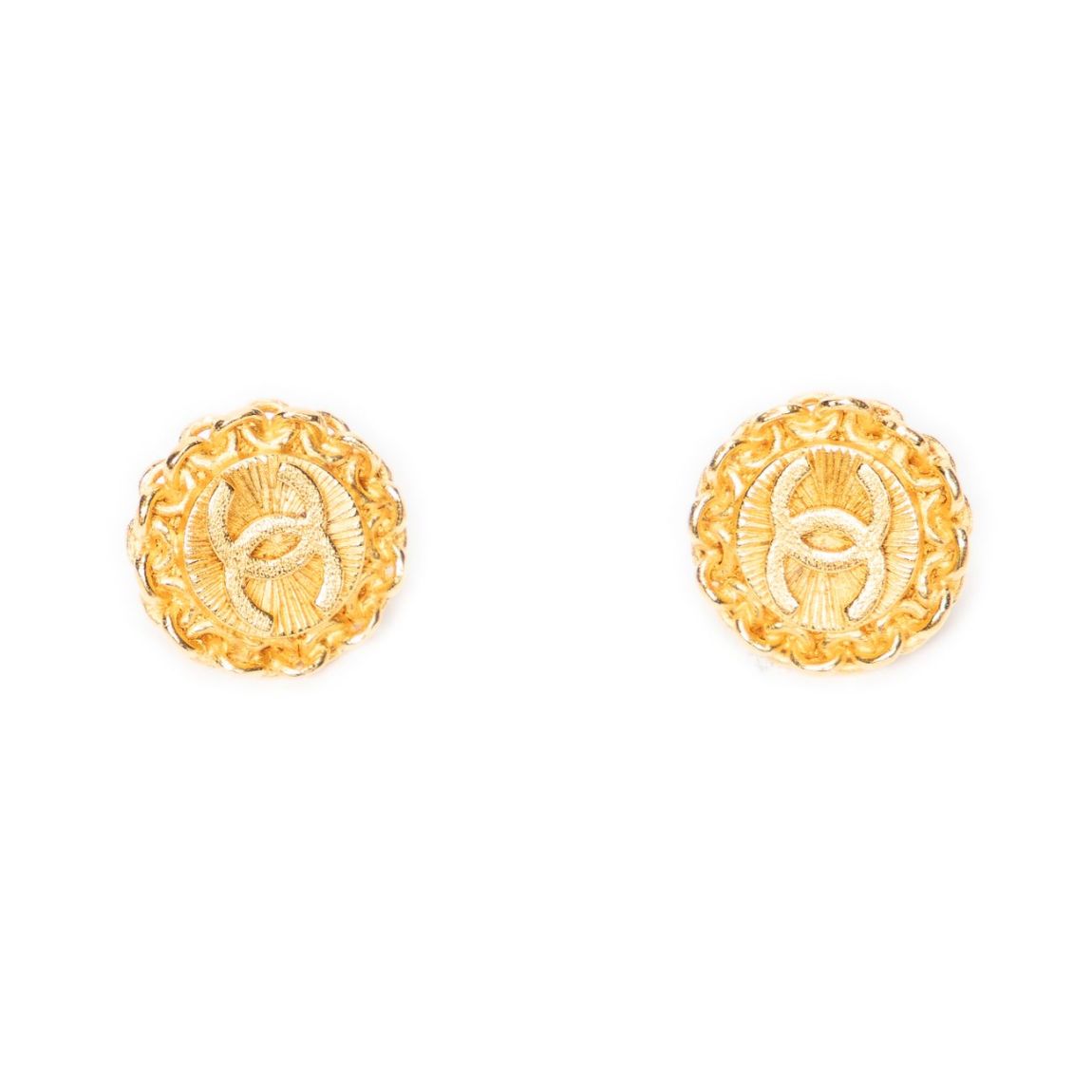 Chanel Small CC Round Clip On Earrings en Or main product photo