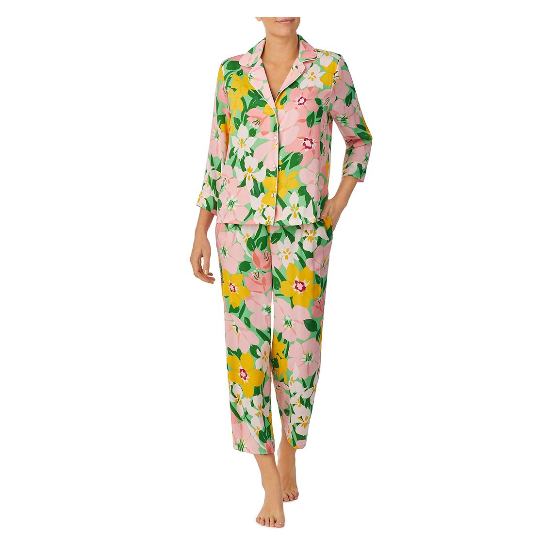 Pyjama croisé à fleurs main product photo