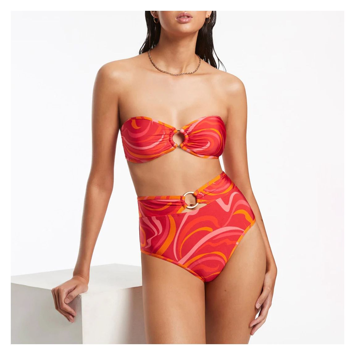 Top Bandeau Rouge Avec Garniture En Vortici main product photo