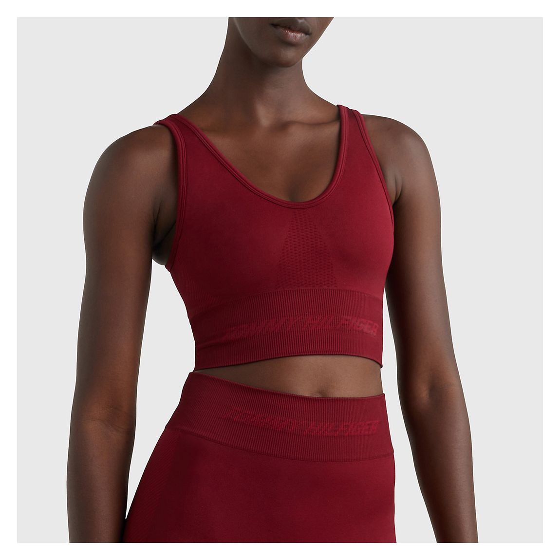 Gilet De Sport Rouge À Col Roulé main product photo