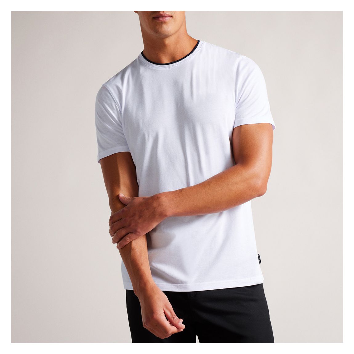 T-Shirt Blanc En Coton Mélangé Helpa main product photo
