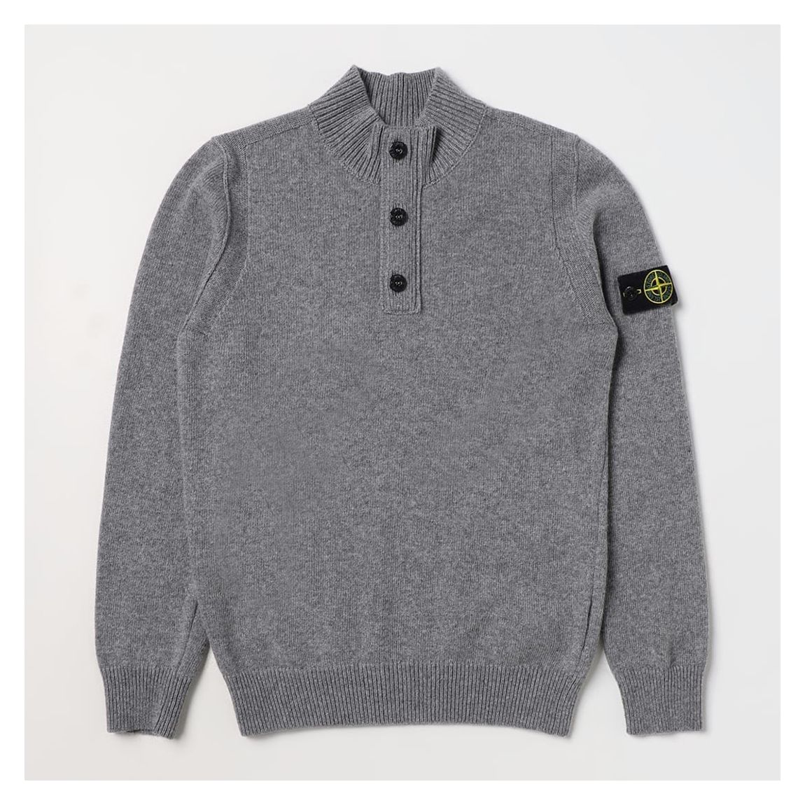 Pull En Laine Mélangée À Boutons Gris main product photo