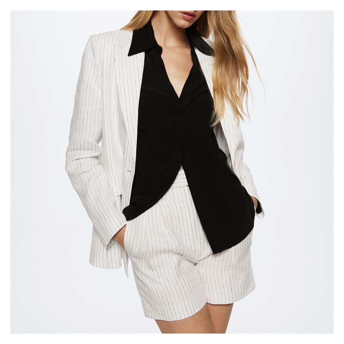 Blazer De Tailleur En Lin Écru main product photo